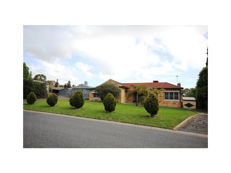 33 Craigburn Drive, Flagstaff Hill SA 5159