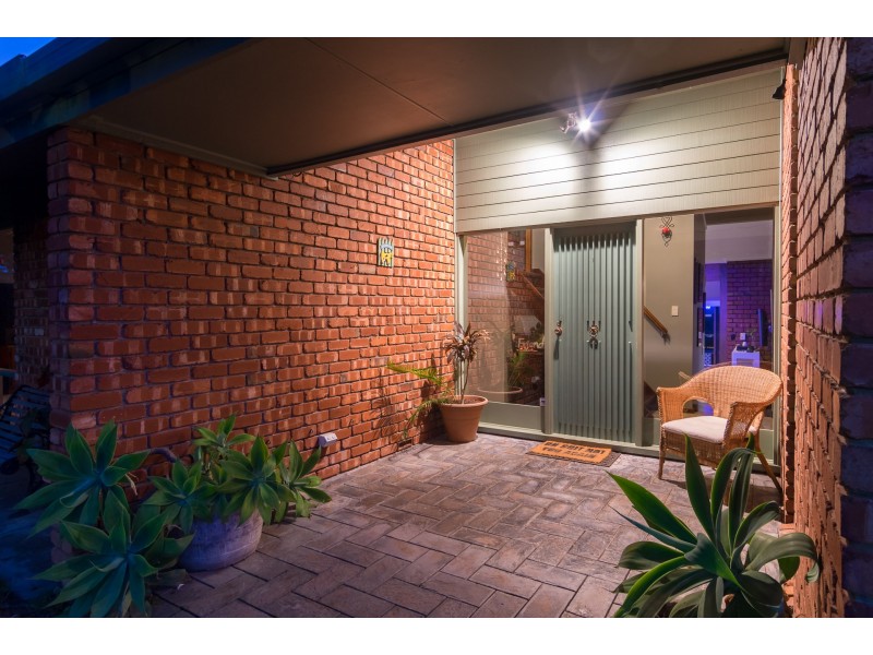 19 Lulworth Place, Flagstaff Hill SA 5159