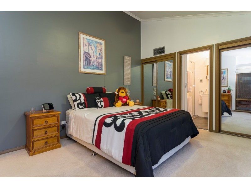 19 Lulworth Place, Flagstaff Hill SA 5159