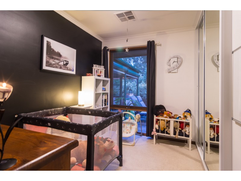 19 Lulworth Place, Flagstaff Hill SA 5159