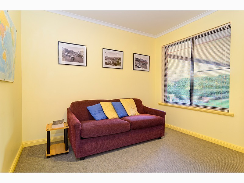10 Daveys Road, Flagstaff Hill SA 5159