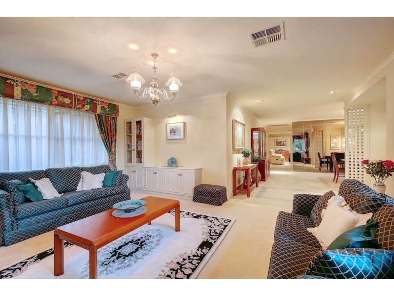 11 Palmyra Court, Flagstaff Hill SA 5159