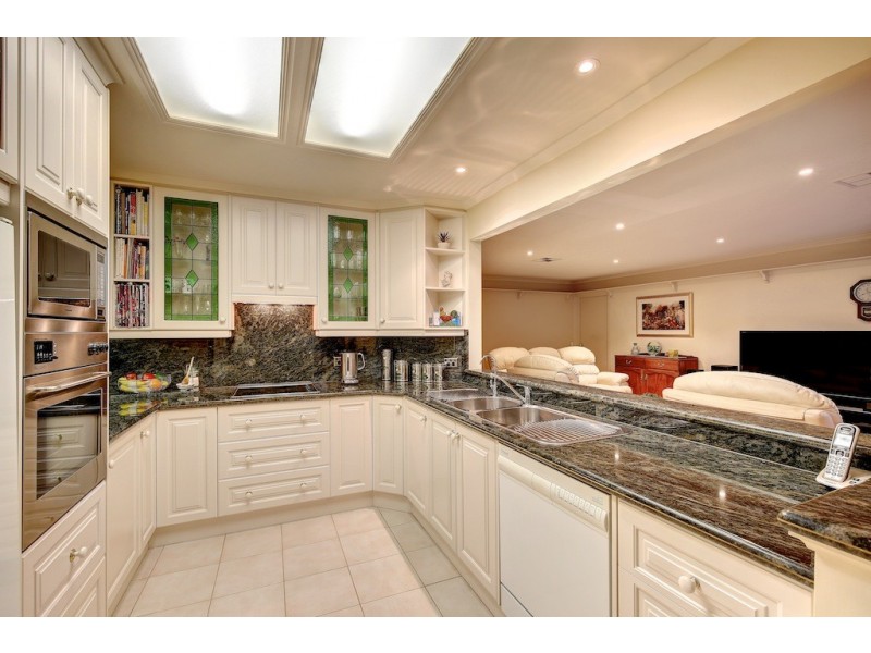 11 Palmyra Court, Flagstaff Hill SA 5159