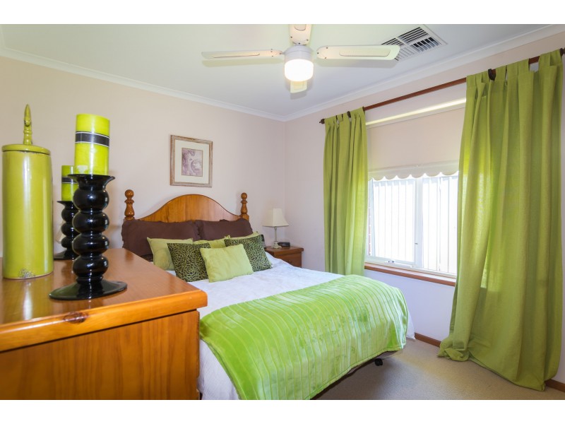 22 Torresan Crescent, Flagstaff Hill SA 5159