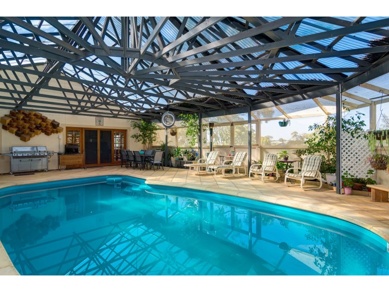 15 Goss Road, Aberfoyle Park SA 5159