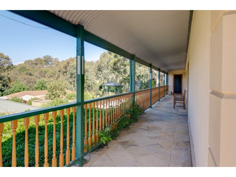 15 Goss Road, Aberfoyle Park SA 5159