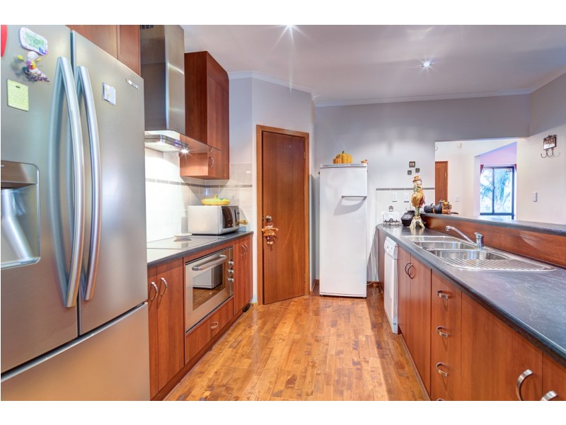 18 Coulter Street, Flagstaff Hill SA 5159