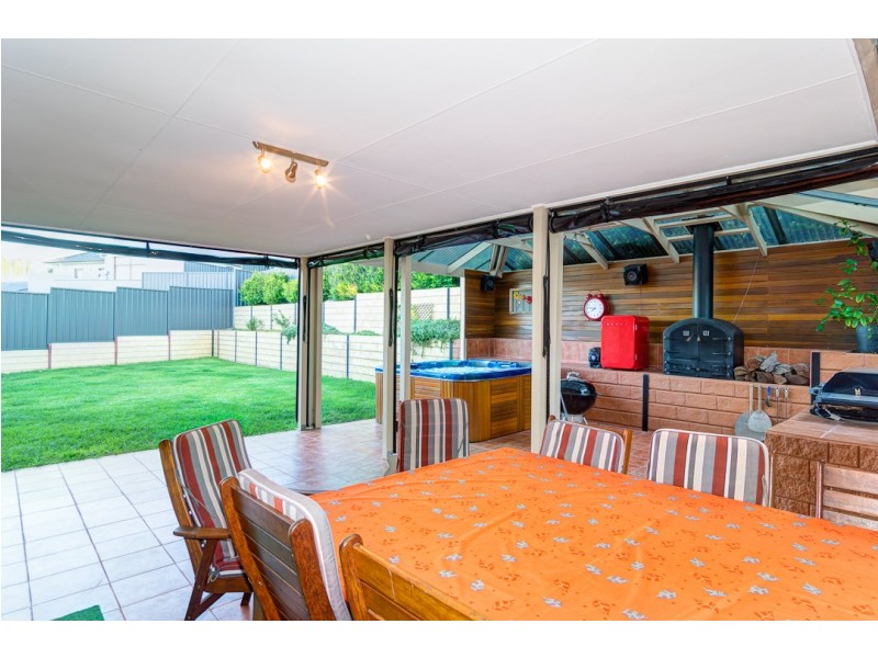 18 Coulter Street, Flagstaff Hill SA 5159