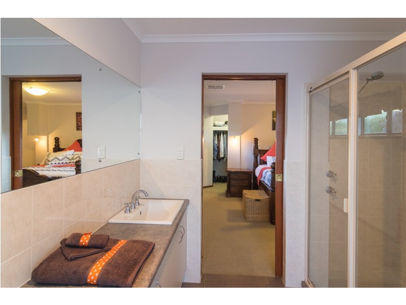 18 Coulter Street, Flagstaff Hill SA 5159