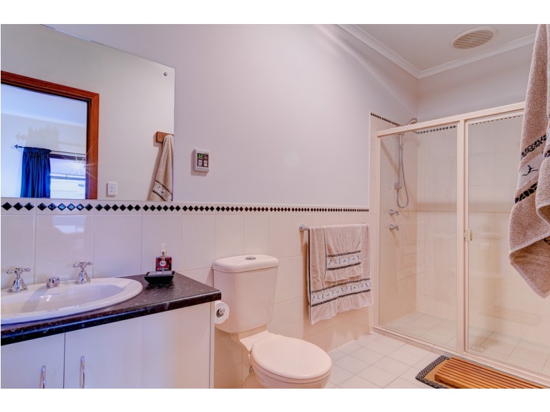 18 Coulter Street, Flagstaff Hill SA 5159