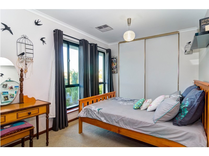 18 Coulter Street, Flagstaff Hill SA 5159