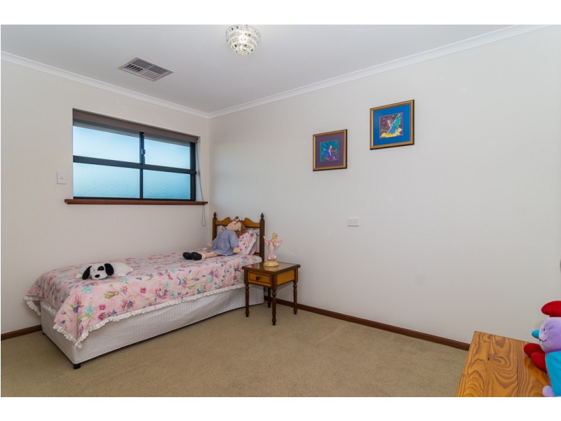 18 Coulter Street, Flagstaff Hill SA 5159