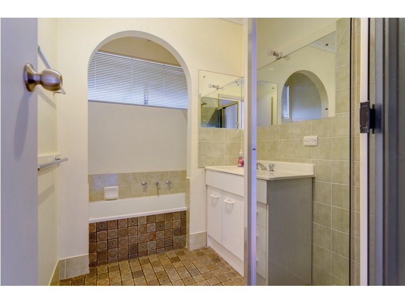 75 Black Road, Flagstaff Hill SA 5159