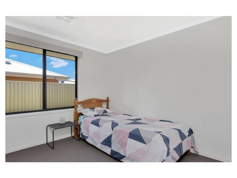 8 Shell Street, Seaford Meadows SA 5169