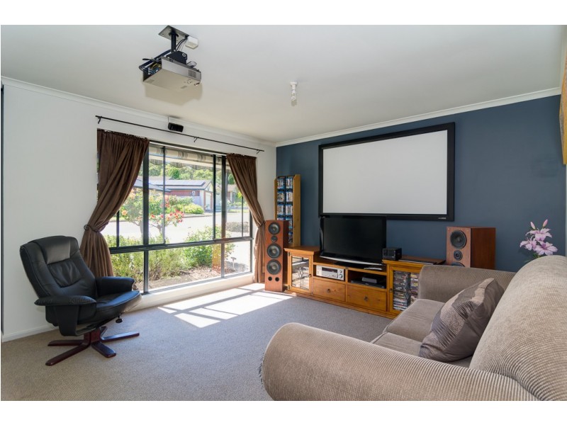 8 Flora Court, Flagstaff Hill SA 5159