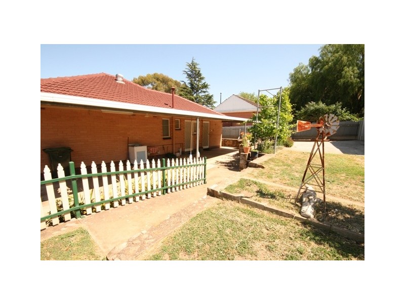 4 CLIVE STREET, Morphett Vale SA 5162