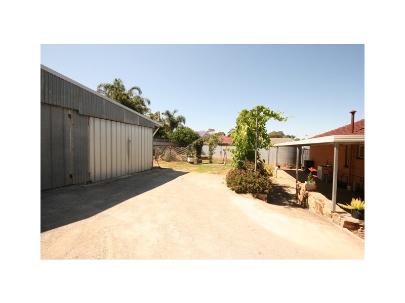 4 CLIVE STREET, Morphett Vale SA 5162