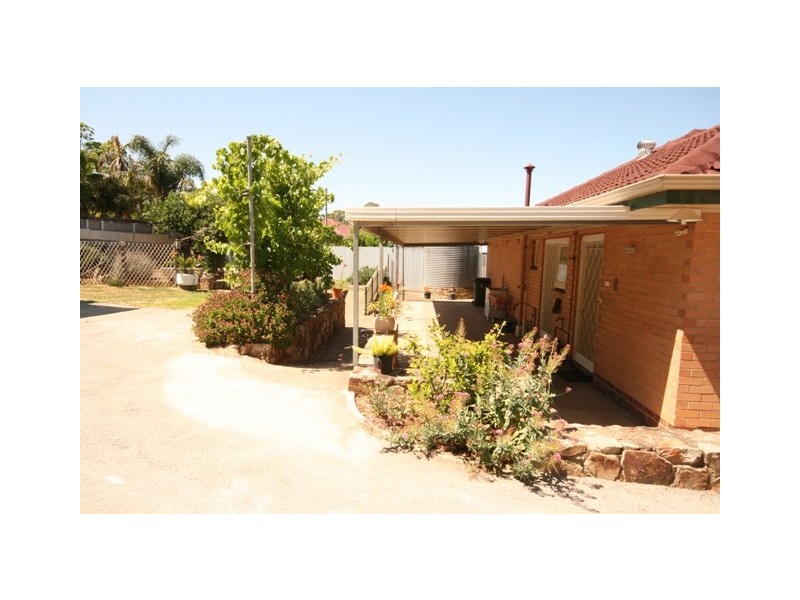 4 CLIVE STREET, Morphett Vale SA 5162