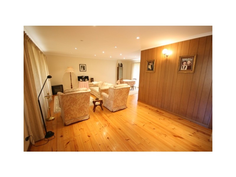 31 GREENWILLOW CRESCENT, Happy Valley SA 5159