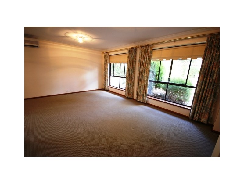 53 SUNNYMEAD DRIVE, Aberfoyle Park SA 5159