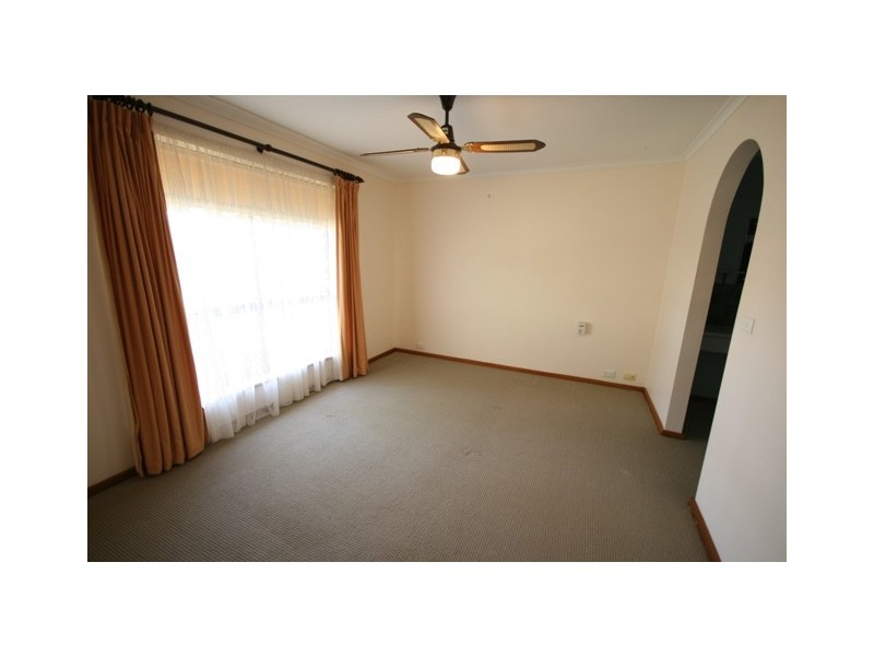 53 SUNNYMEAD DRIVE, Aberfoyle Park SA 5159