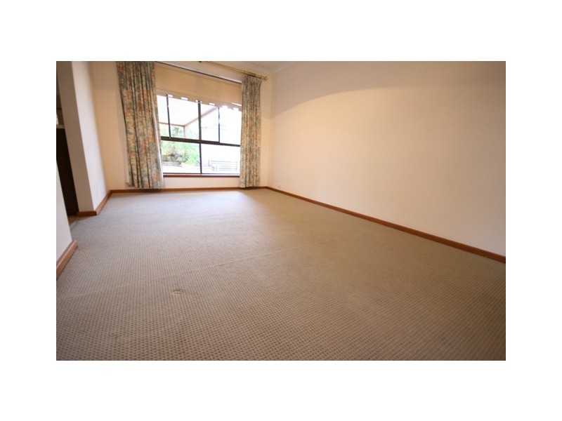 53 SUNNYMEAD DRIVE, Aberfoyle Park SA 5159