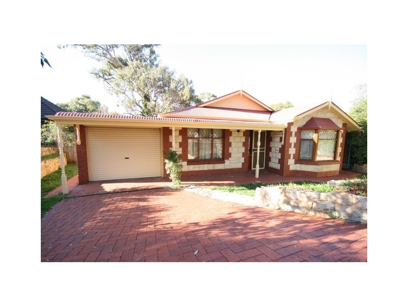 8 PETREL COURT, Flagstaff Hill SA 5159