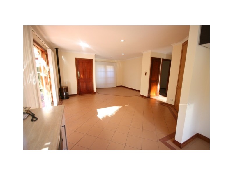 8 PETREL COURT, Flagstaff Hill SA 5159