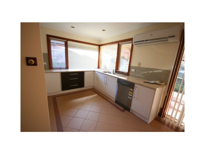 8 PETREL COURT, Flagstaff Hill SA 5159