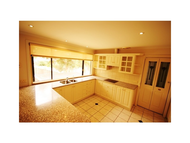 74 BROADMEADOW DRIVE, Flagstaff Hill SA 5159