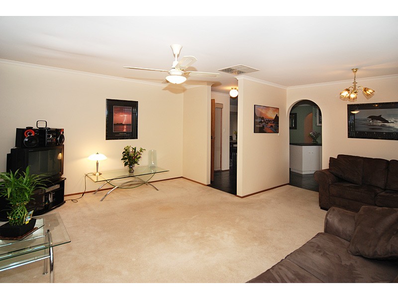 33 IDLEWILD AVENUE, Aberfoyle Park SA 5159