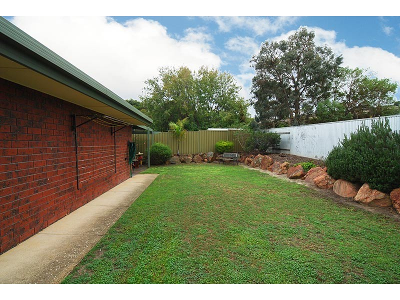 33 IDLEWILD AVENUE, Aberfoyle Park SA 5159