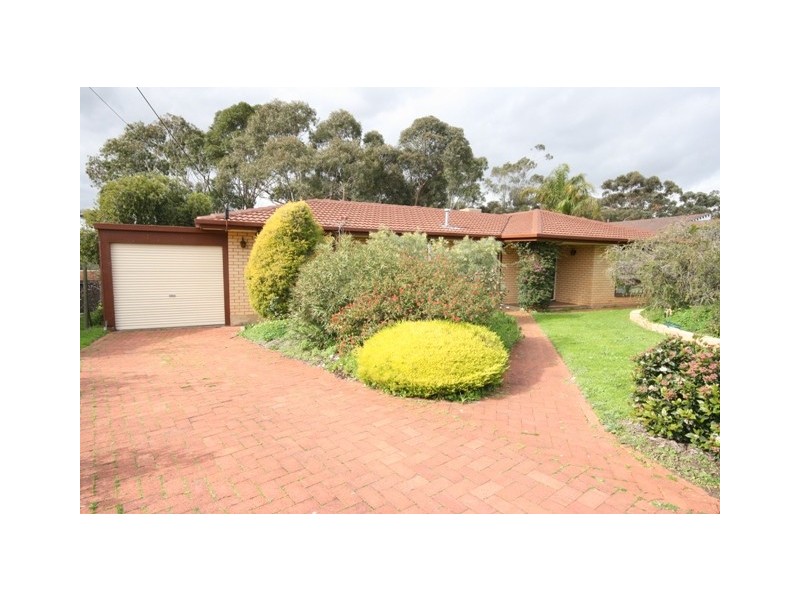 16 GLENALVON DRIVE, Flagstaff Hill SA 5159