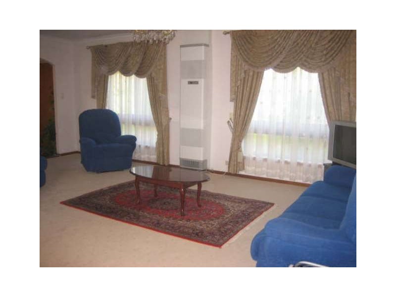 16 Glenalvon Drive, Flagstaff Hill SA 5159