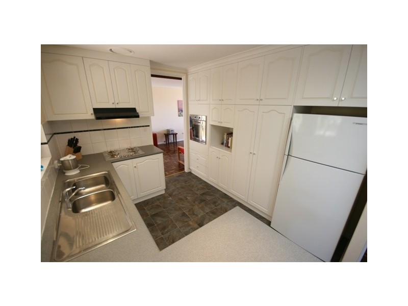 4 COROMANDEL STREET, Flagstaff Hill SA 5159