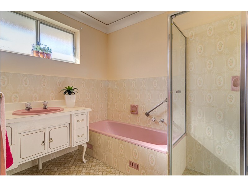 9 Lalina Street, Happy Valley SA 5159