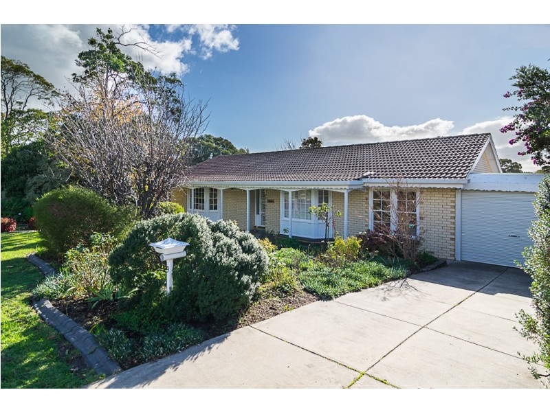 9 Lalina Street, Happy Valley SA 5159