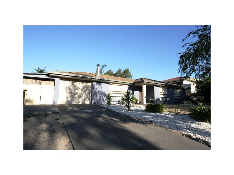 15 CAMPUS DRIVE, Aberfoyle Park SA 5159