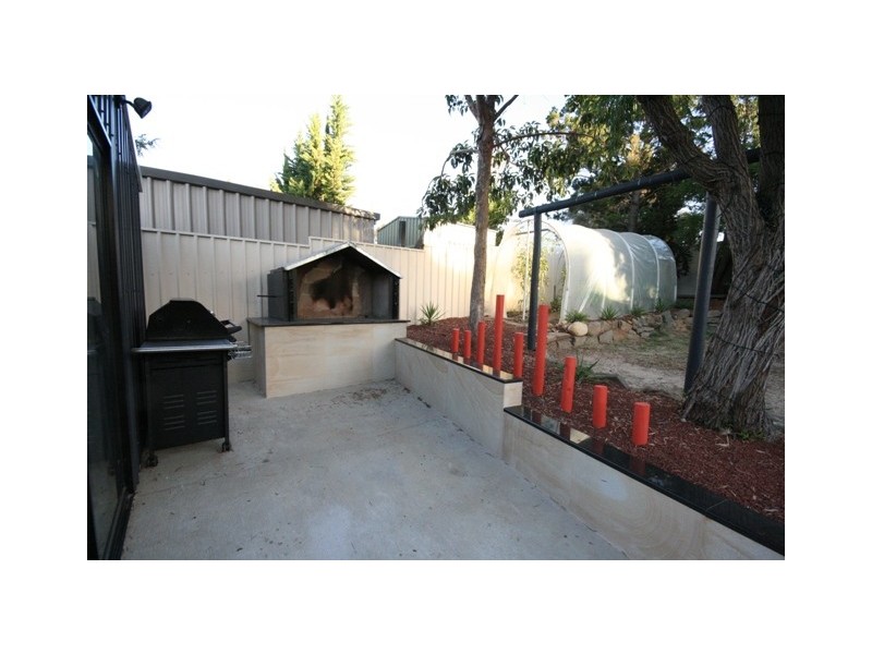 15 CAMPUS DRIVE, Aberfoyle Park SA 5159