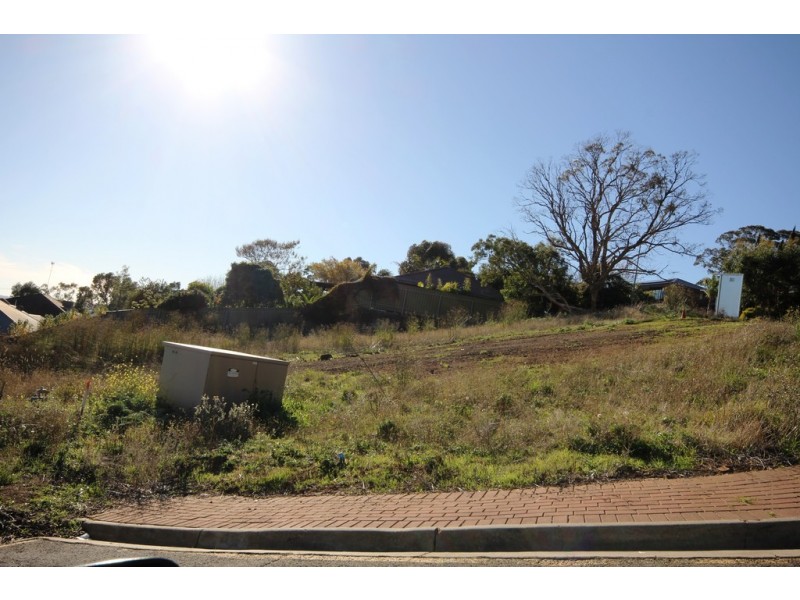 6 Kevin Court, Happy Valley SA 5159