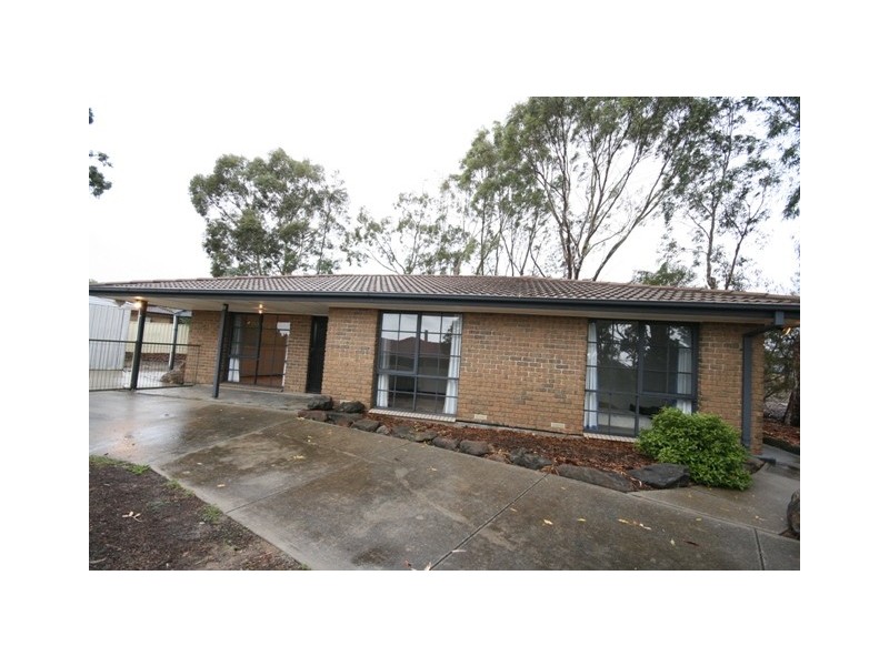 15 LYN STREET, Aberfoyle Park SA 5159