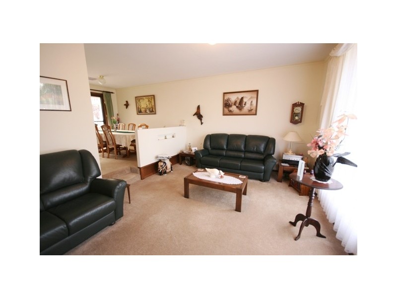 13 DUMPHRIES STREET, Flagstaff Hill SA 5159