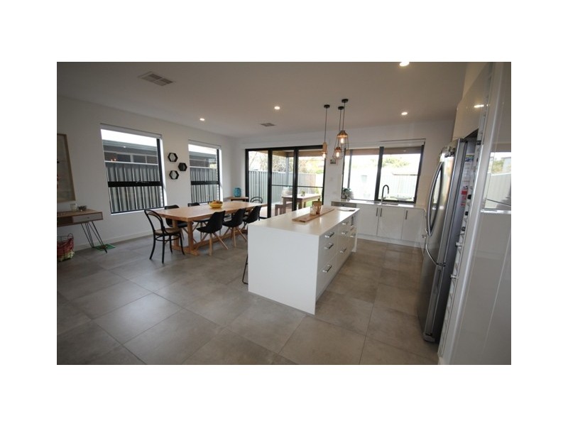 20 Albany Avenue, Port Noarlunga South SA 5167
