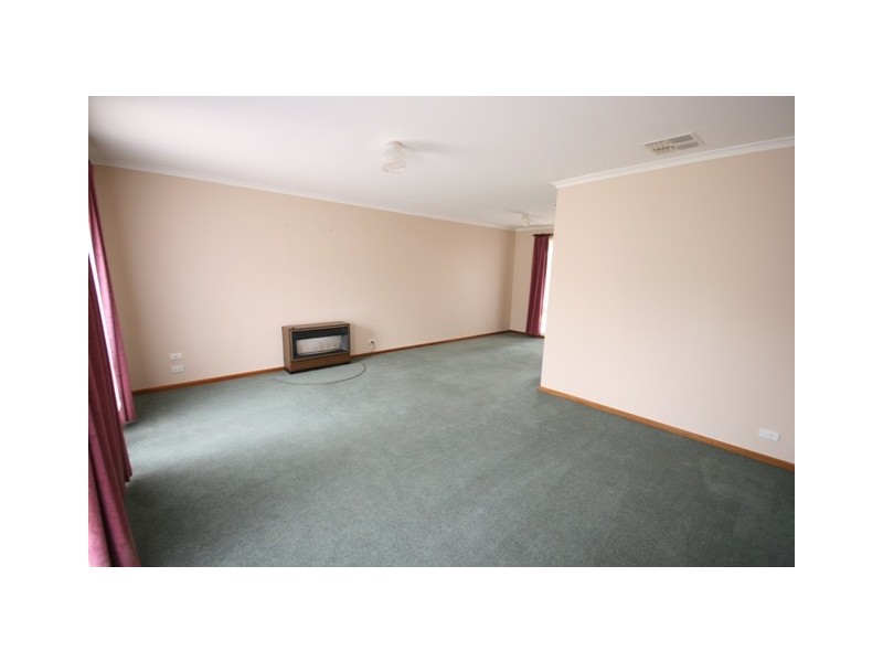 13 JEANETTE CRESCENT, Aberfoyle Park SA 5159