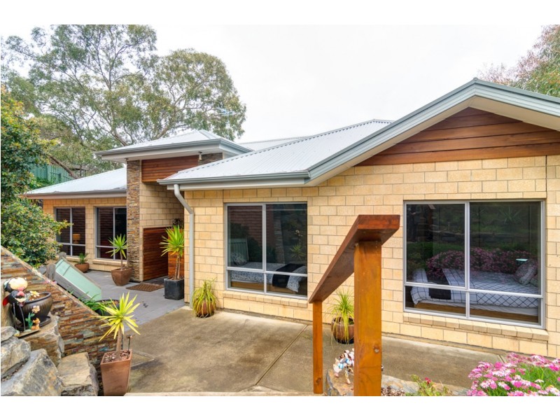 16 Salvador Street, Flagstaff Hill SA 5159