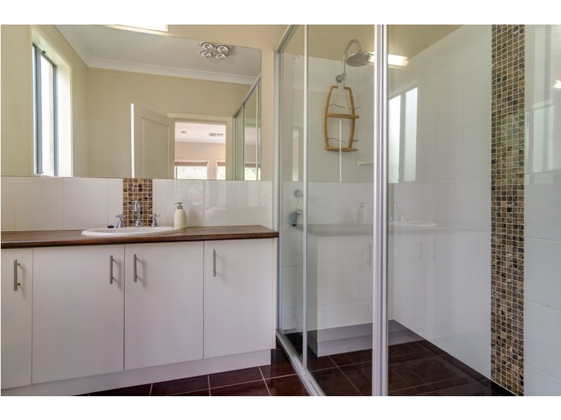 16 Salvador Street, Flagstaff Hill SA 5159