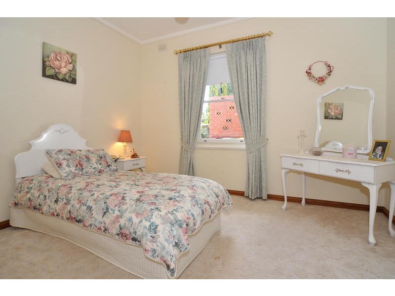 32 RIDGWAY DRIVE, Flagstaff Hill SA 5159