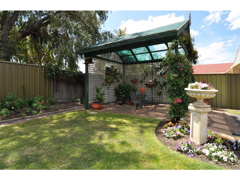 32 RIDGWAY DRIVE, Flagstaff Hill SA 5159