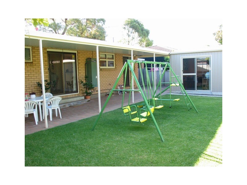 13 GLENHUNTLY DRIVE, Flagstaff Hill SA 5159