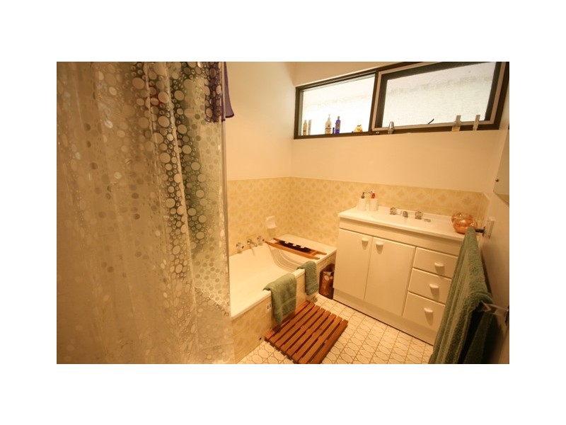 13 GLENHUNTLY DRIVE, Flagstaff Hill SA 5159